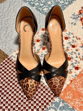 Journee Collection Dora Pump Leopard D’Orsay Pointed Toe Heels Women’s 8 NWOB